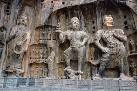 “Longmen Grottoes” A Majestic Symphony of Carved Stone and Devout Expression!